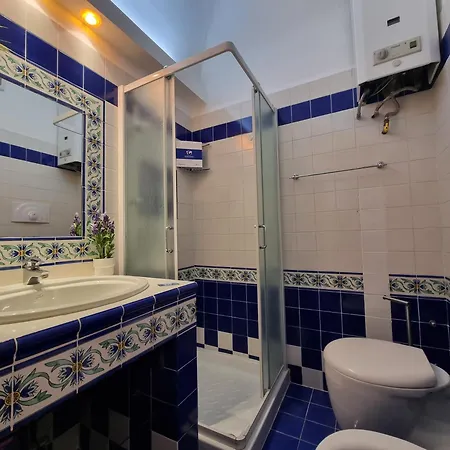 Theo's House By World 아파트