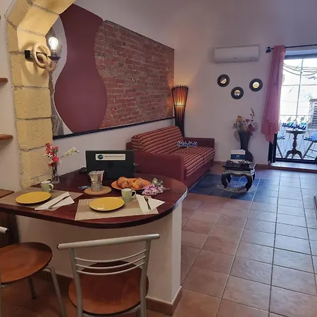 아파트 Theo's House By World